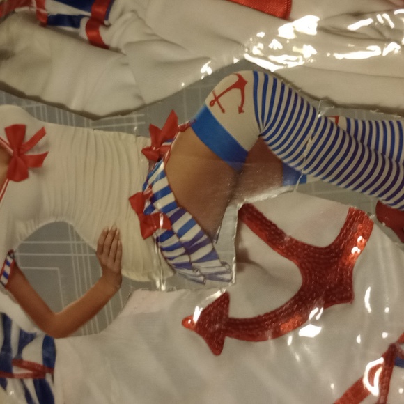 Adult Halloween costume. - Picture 4 of 4